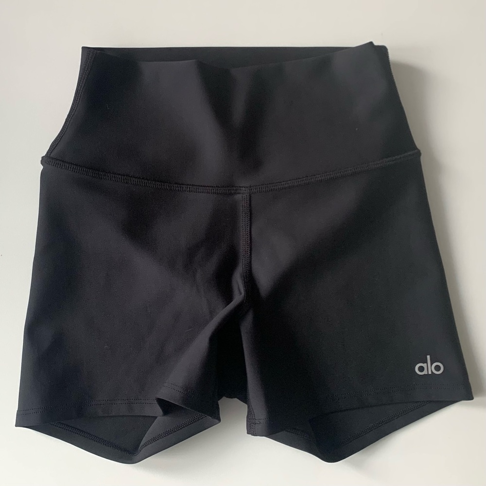 ALO Yoga High-Wasted Airlift Short